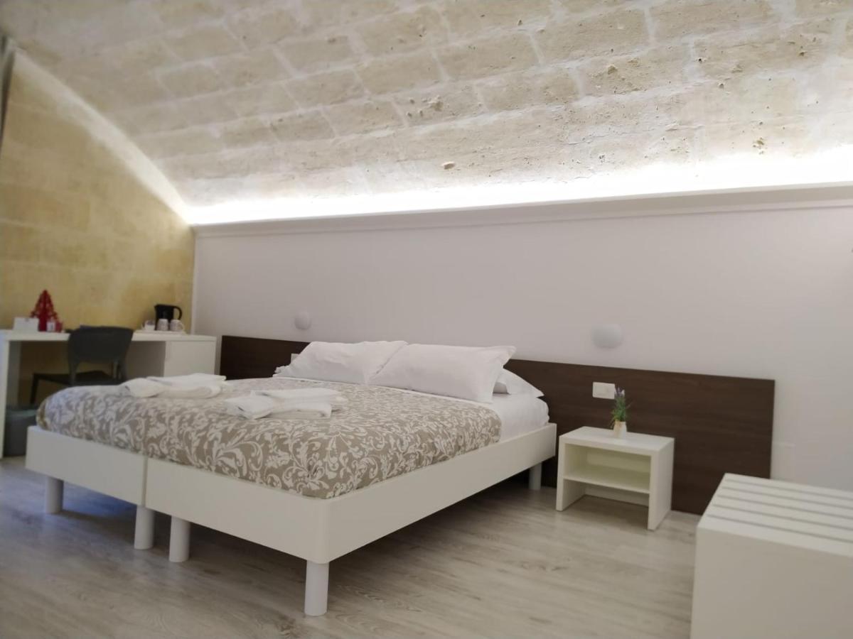 Hotel In & Out Matera Exterior foto